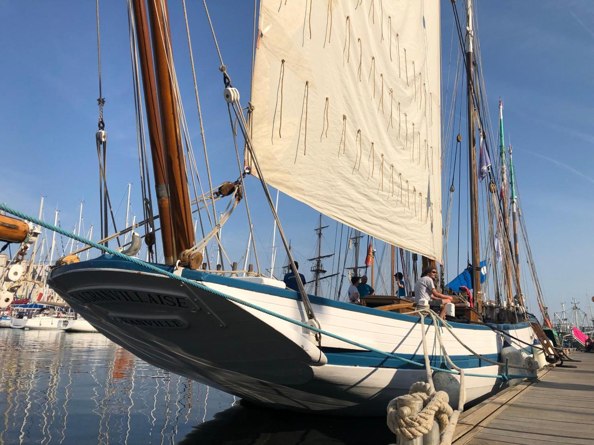 Les Ecolodges Sous Le Phare Louannec Bagian luar foto